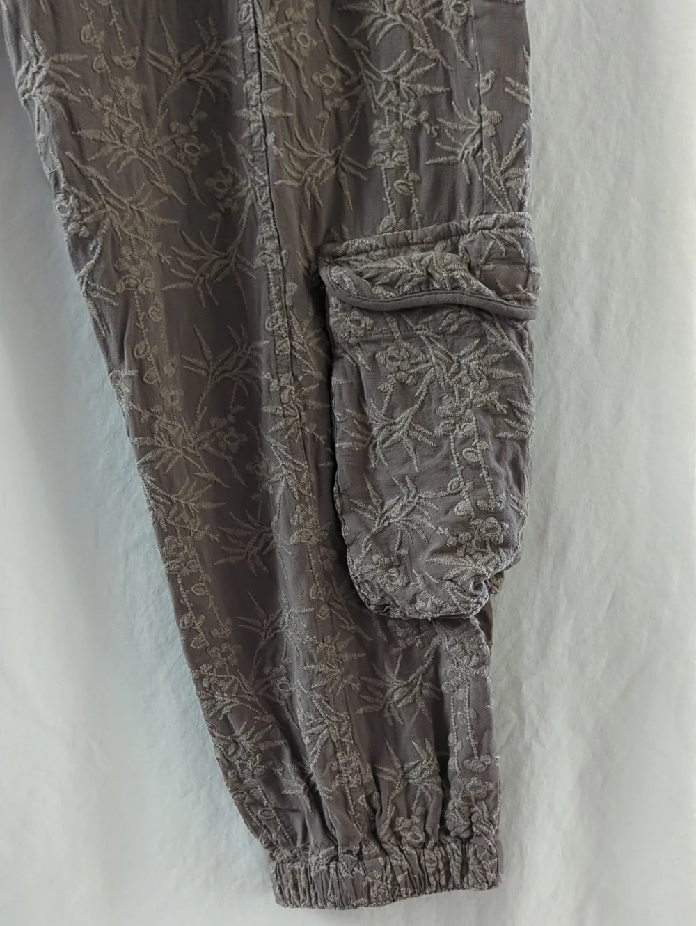Johnny Was Pete Greta Ramble Cargo Jogger Pants Medium Gray Taupe Boho Utility - Picture 4 of 9